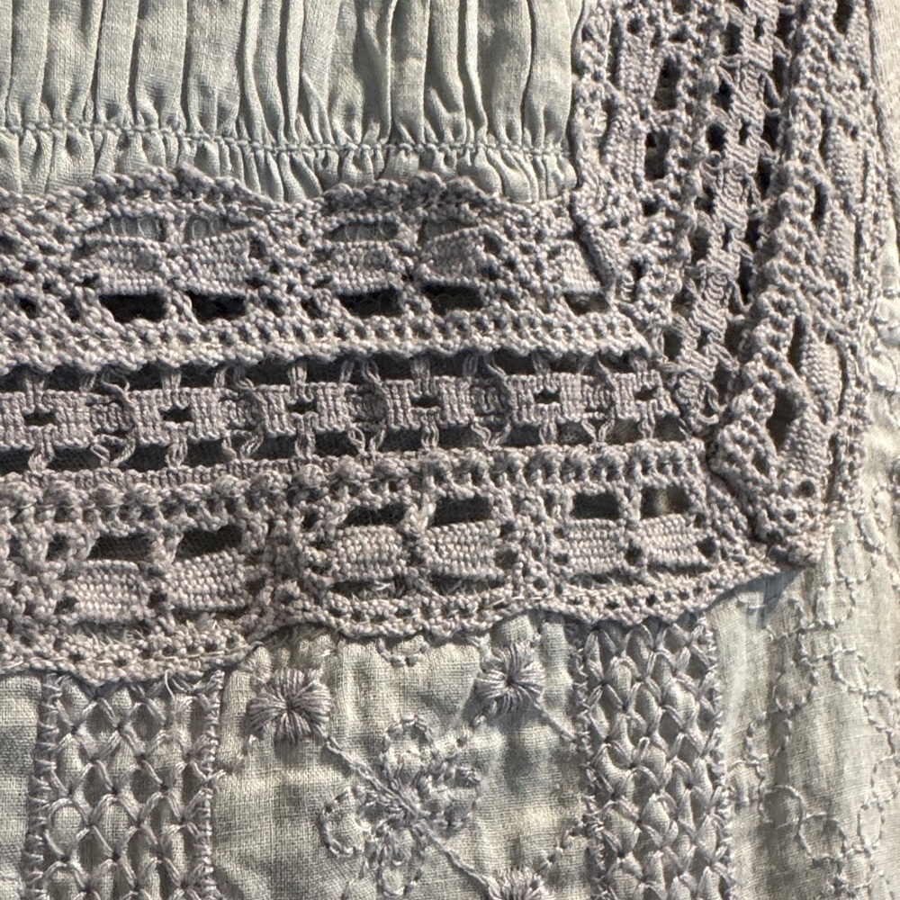 Meadow Rue - Anthropologie light gray Lace Detail Top women’s medium - Picture 2 of 16